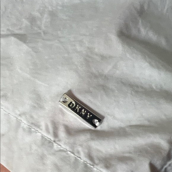 White Cotton Pintuck Blouse Size XL Short Sleeve Top Workwear Classic - Picture 3 of 7